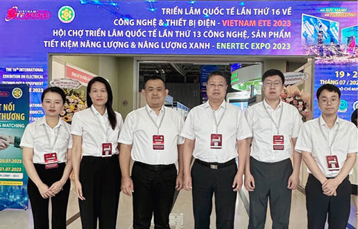 海阔天高 ，，，，“颐越”千里